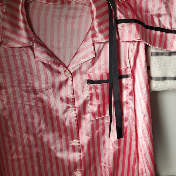 Elegant Pink Striped Women's Pajama Set - Picture 3 of 3